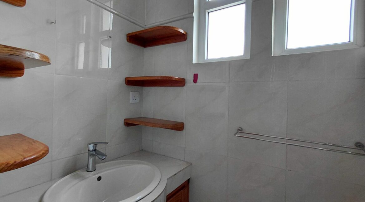 WhatsApp Image 2025-10-29 at 15.37.38