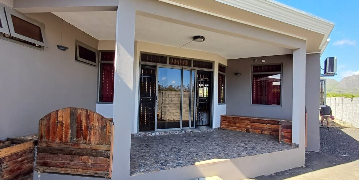 Quatre Bornes House10