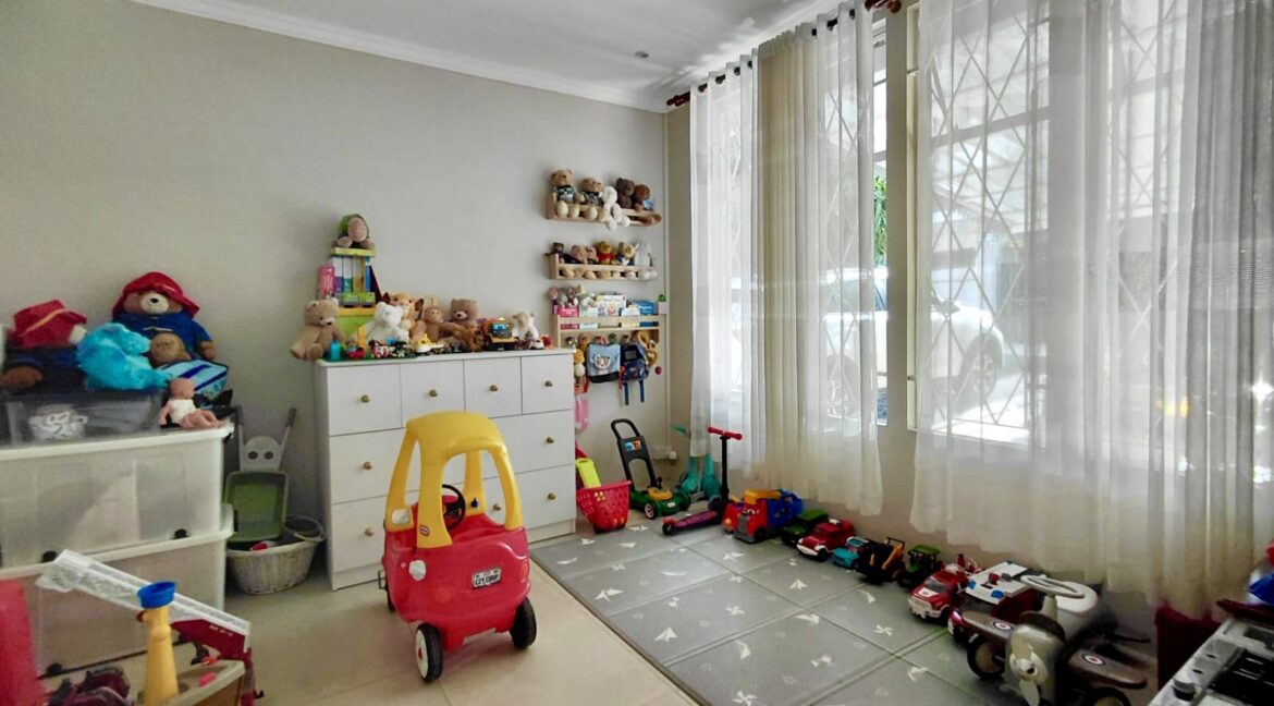 2bc244d6-94e3-4887-8b7d-f550b432515a