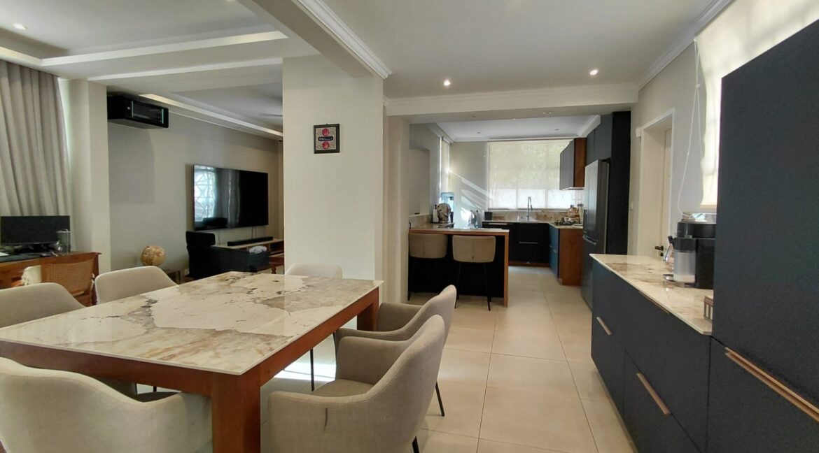 5d77511f-2b6c-4bb3-993c-63fae2e1d345