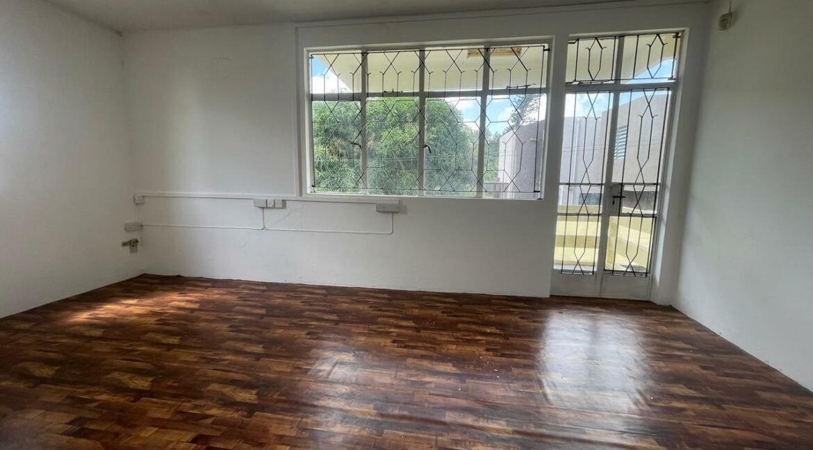 WhatsApp Image 2025-10-16 at 10.09.32 (2)