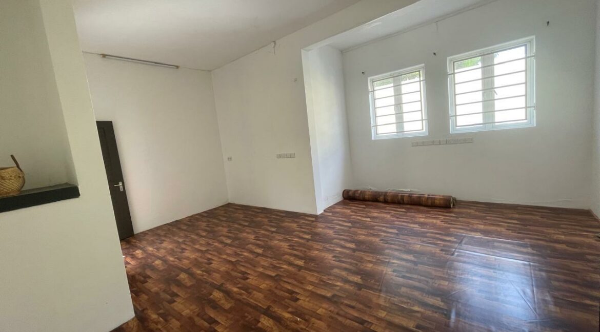 WhatsApp Image 2025-10-16 at 10.09.33