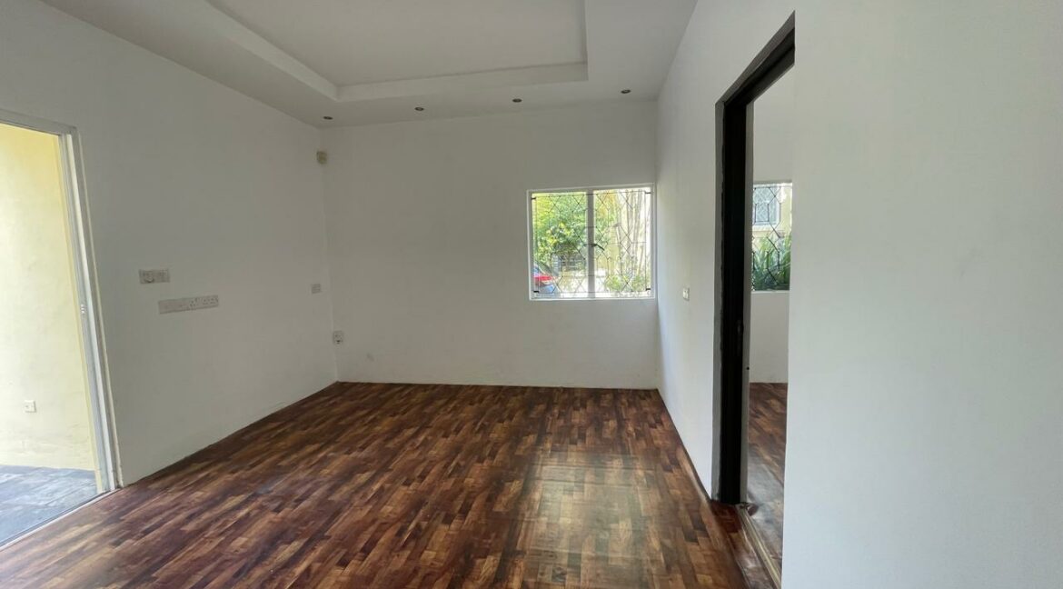 WhatsApp Image 2025-10-16 at 10.09.35 (1)