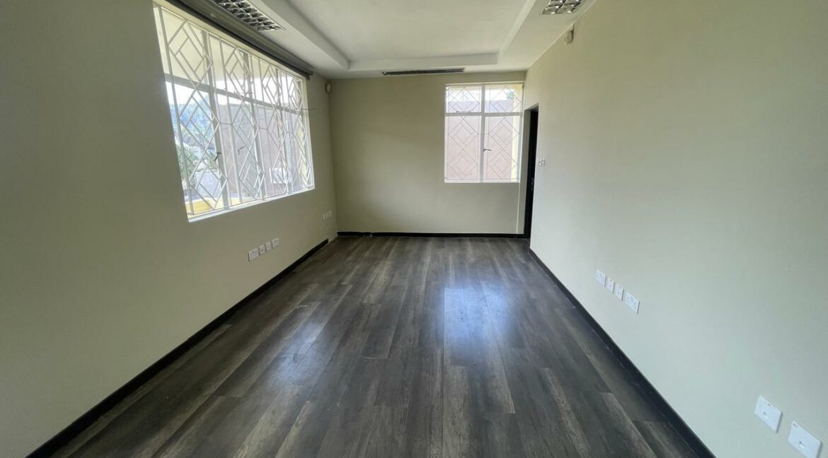 WhatsApp Image 2025-10-16 at 10.09.36 (1)