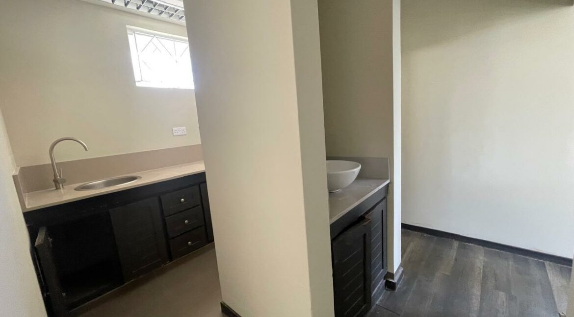 WhatsApp Image 2025-10-16 at 10.09.38