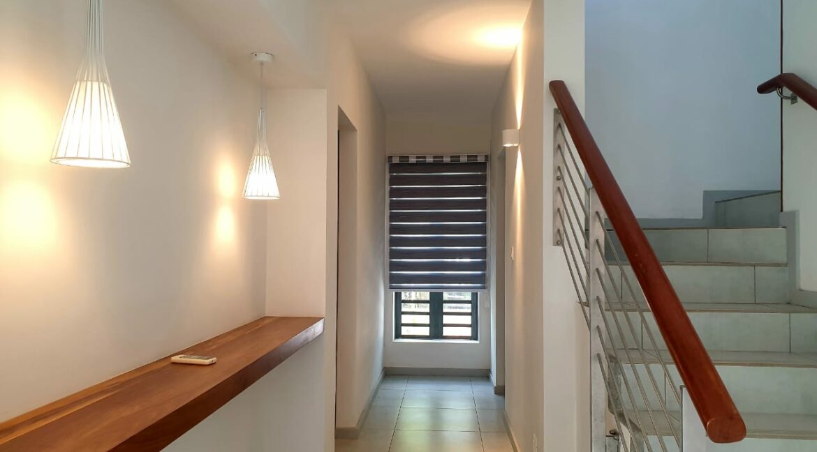 25f49bbe-6476-497c-9def-a4c3e7ef3fde