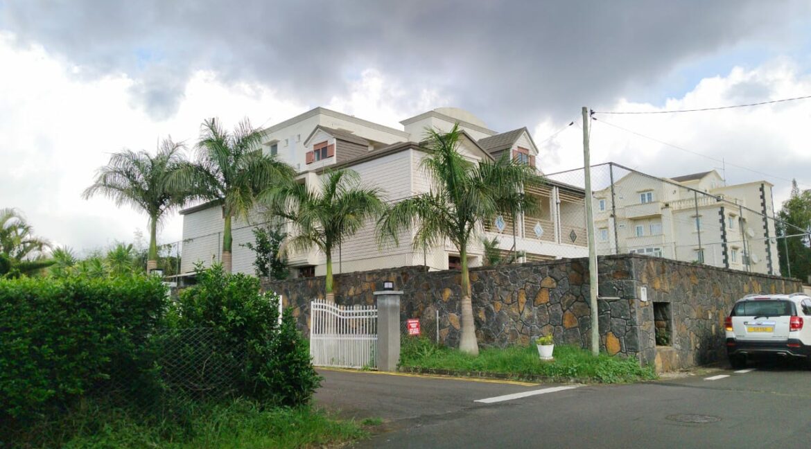 WhatsApp Image 2025-10-14 at 10.51.14