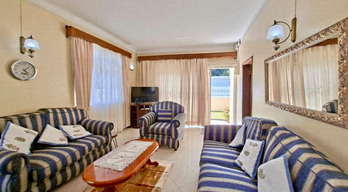 WhatsApp Image 2025-12-02 at 13.35.27