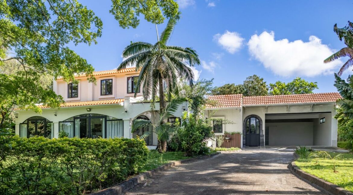 WhatsApp Image 2025-12-04 at 14.37.20 (1)