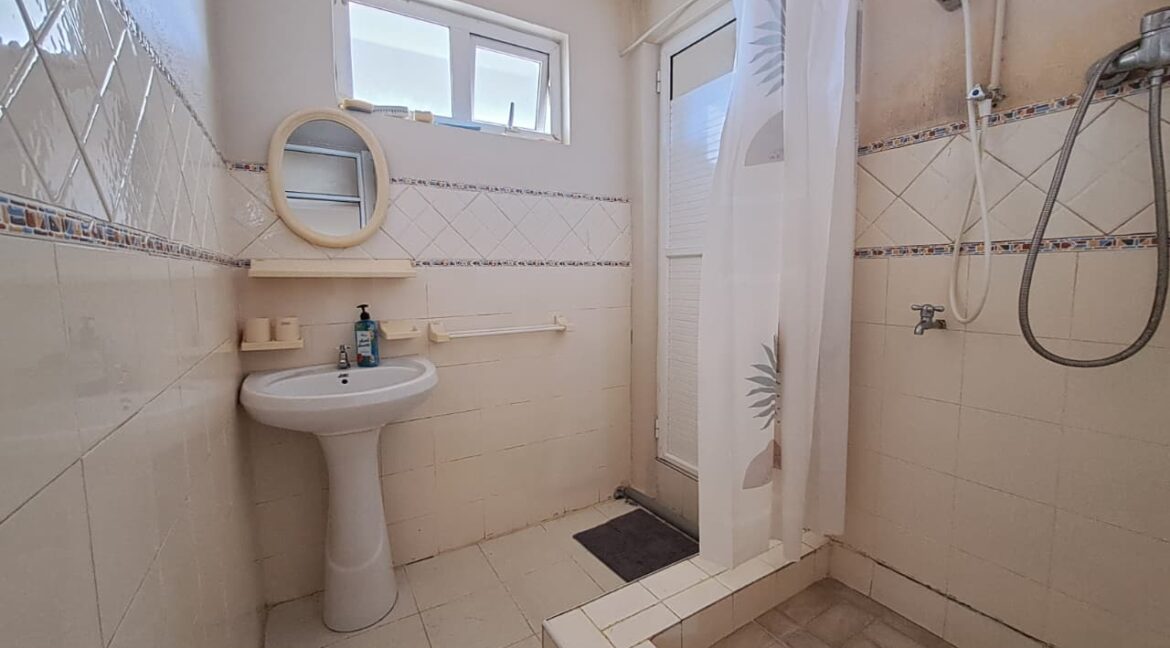 WhatsApp Image 2025-12-11 at 15.51.53