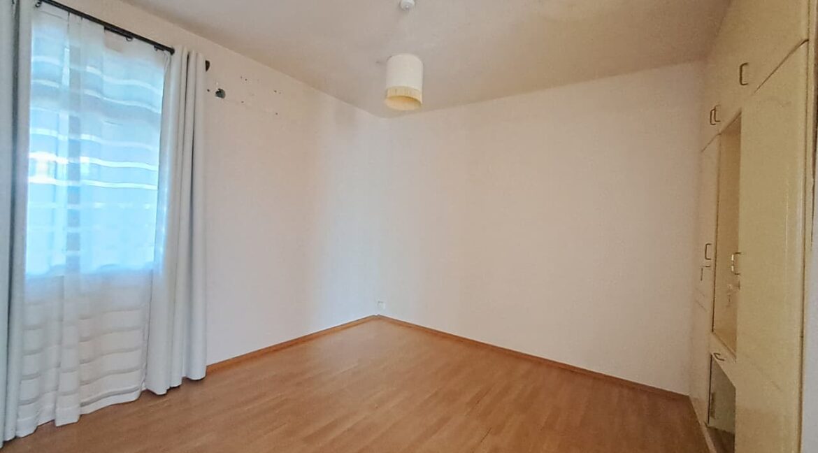 WhatsApp Image 2025-12-11 at 15.51.55