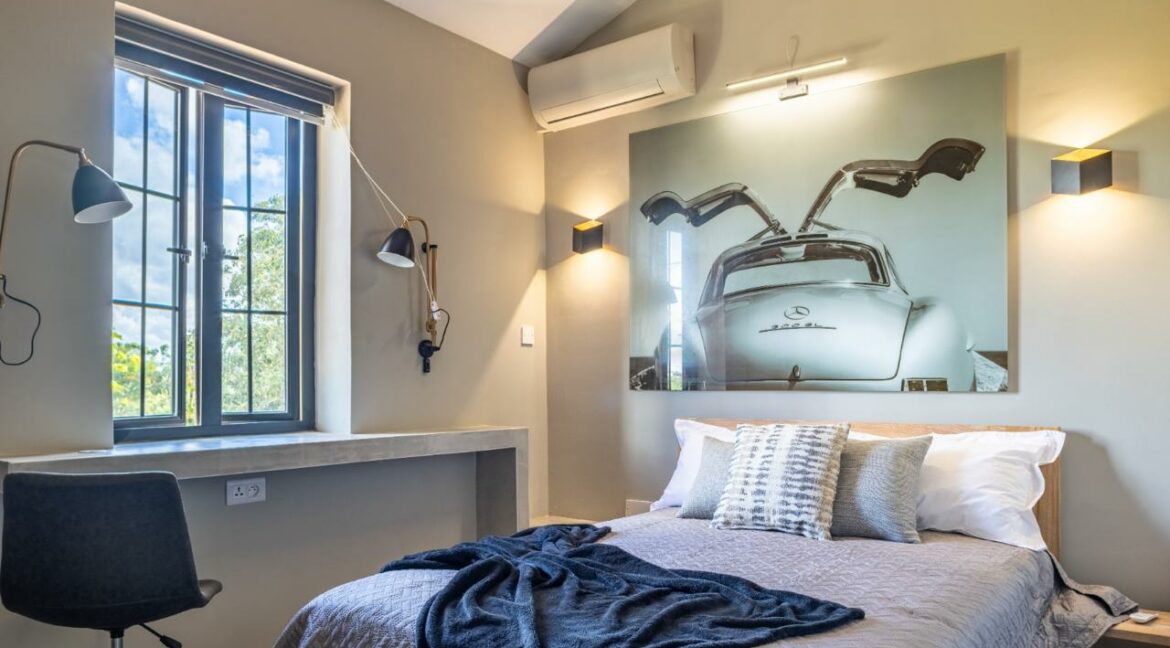 WhatsApp Image 2025-12-04 at 14.37.21 (1)