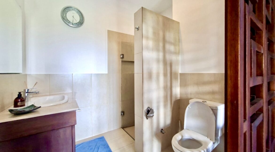 ac7b75ad-5637-41ff-a097-7c8b4d962d21