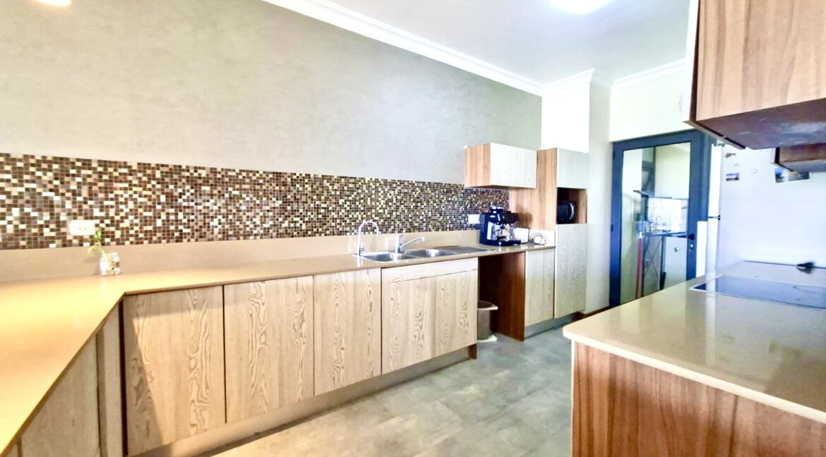 f0dd61f5-1d91-44f4-8c7f-ebe262f20a0c