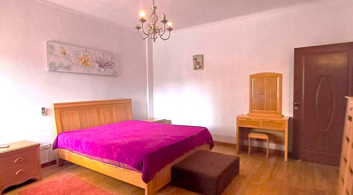 a922c385-cd13-4f3e-9d48-9b5904deb1e1