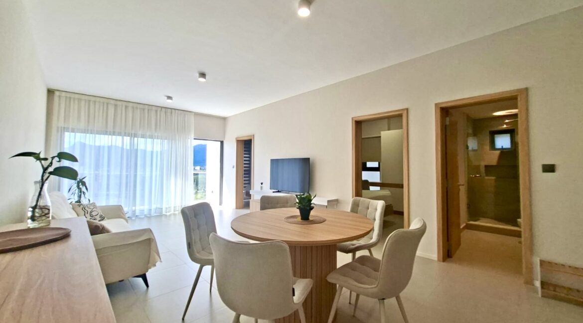 b5a9eecf-ef3c-43b9-9215-cec1218afa66