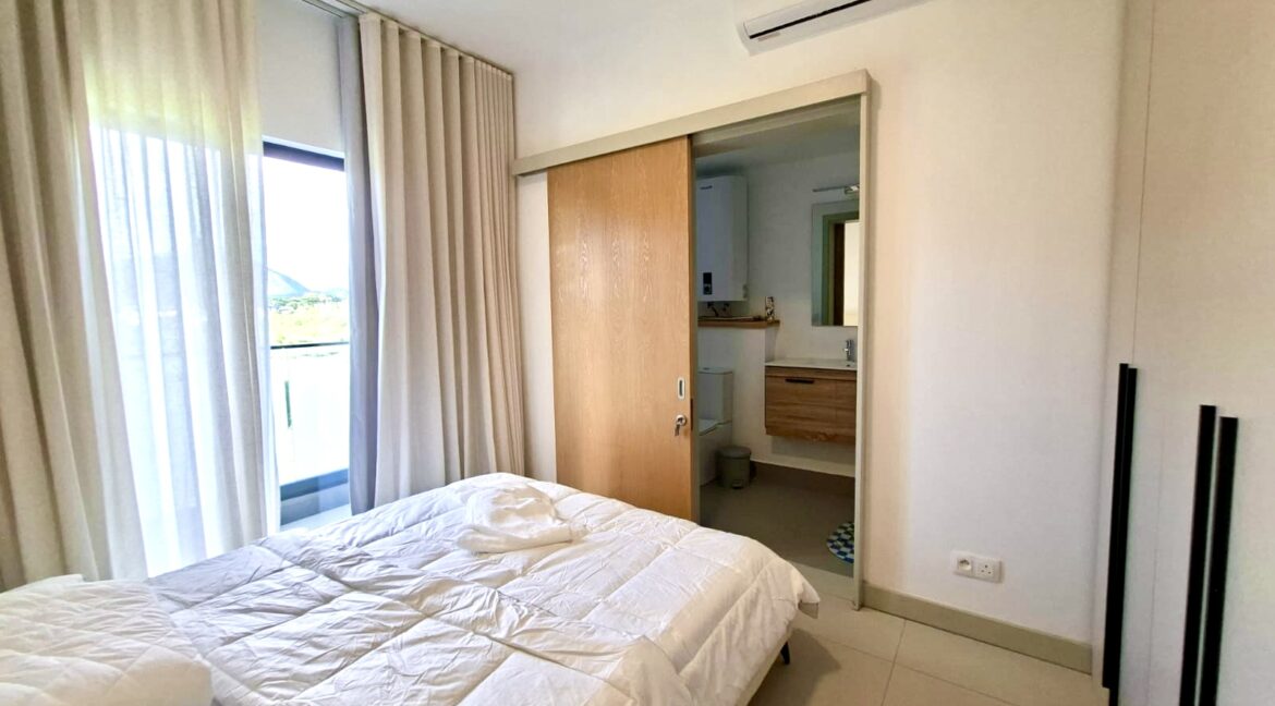 eab8a5d9-2155-46d2-baff-69e1d2cd414b