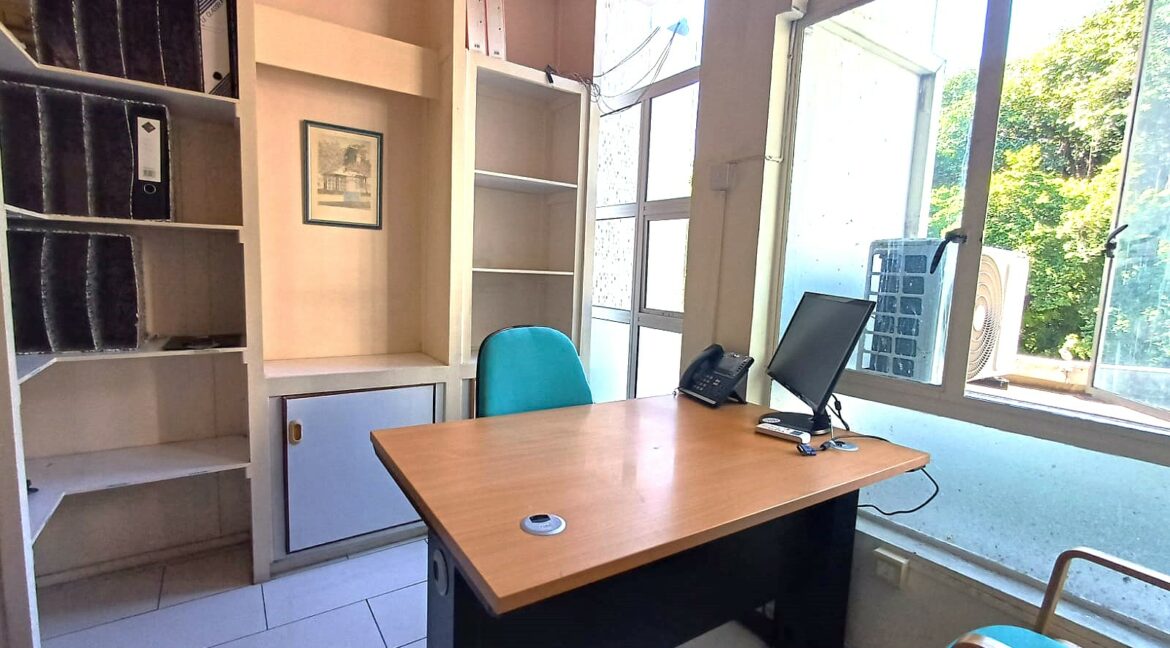 6b53eee9-751f-4968-85c2-42c2c59c8f90