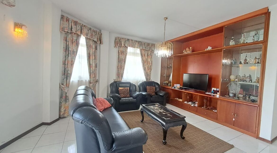 WhatsApp Image 2026-04-01 at 16.35.50 (1)